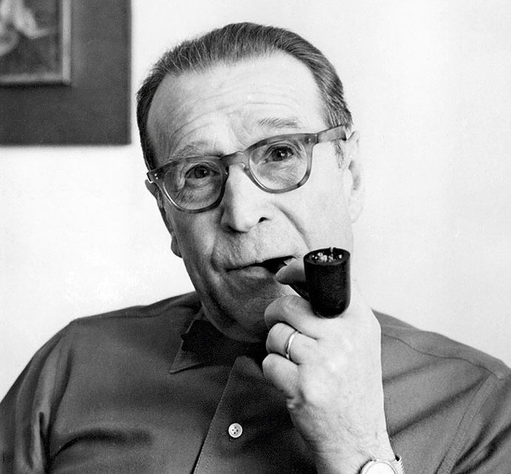 Как известные писатели заставляли себя работать?