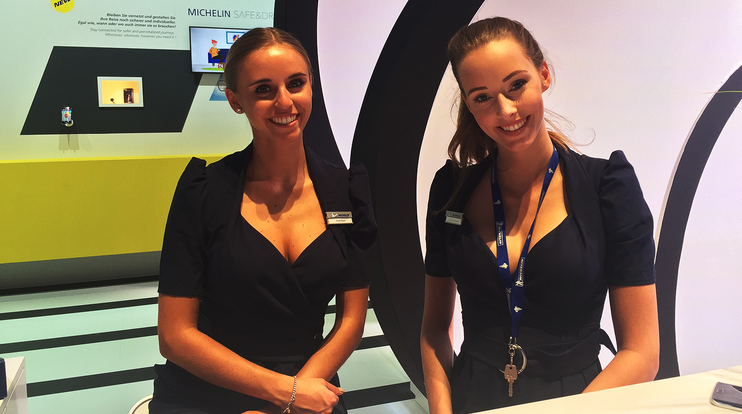 Девушка Франкфуртского автосалона 2017