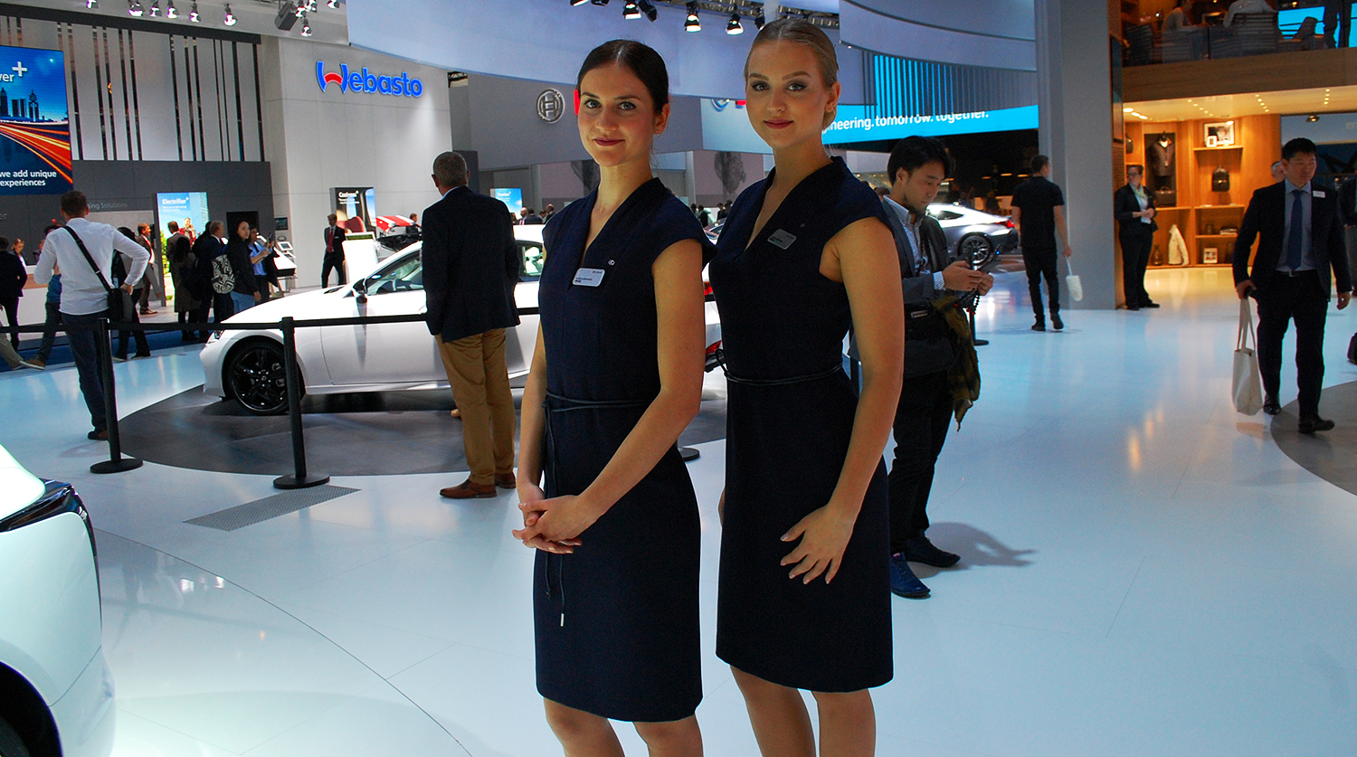 Девушка Франкфуртского автосалона 2017