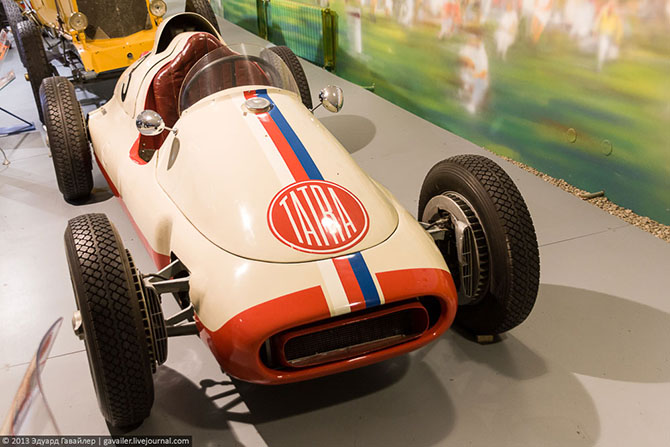 Экскурсия по музею автомобилей Татра