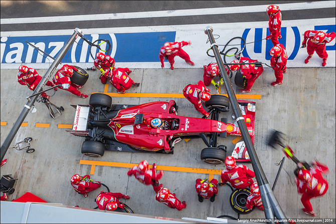 Как может работать шиномонтаж, или пит-стопы в Формуле-1 (17 фото) Как может работать шиномонтаж, или пит-стопы в Формуле-1 (17 фото)