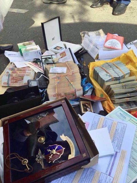 Богатства, найденные у известных коррупционеров