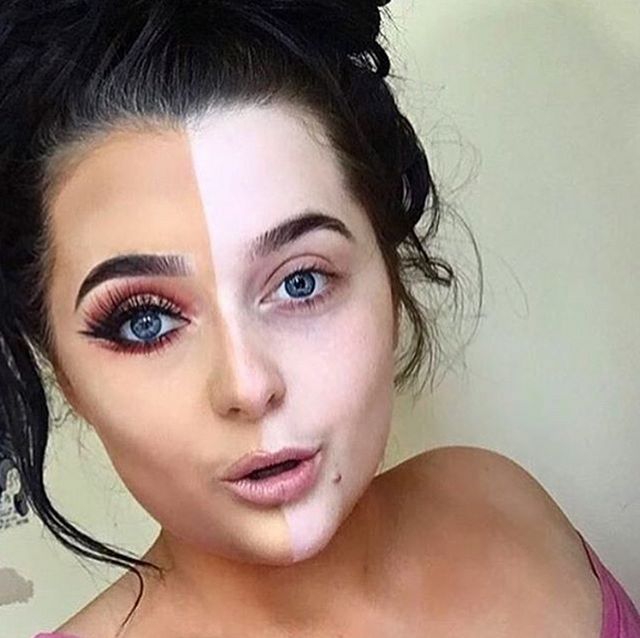 Девушки красят половину лица