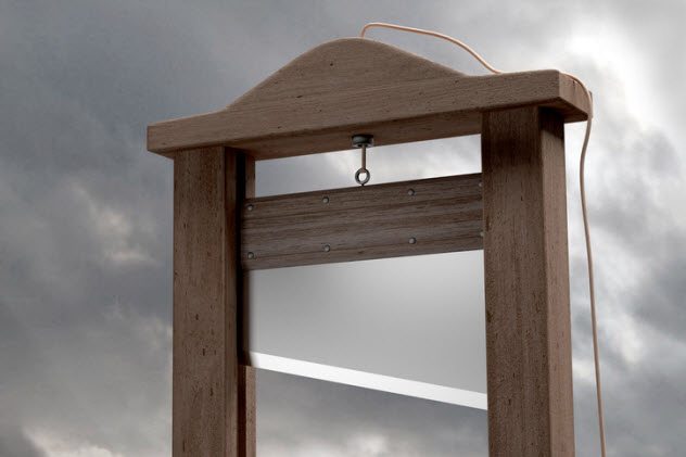 Господа первопроходцы или несколько историй о людях, которые первыми «испытали на себе» популярные методы смертной казни