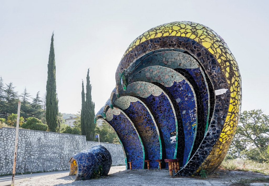 Советские автобусные остановки в объективе канадского фотографа Советские автобусные остановки в объективе канадского фотографа