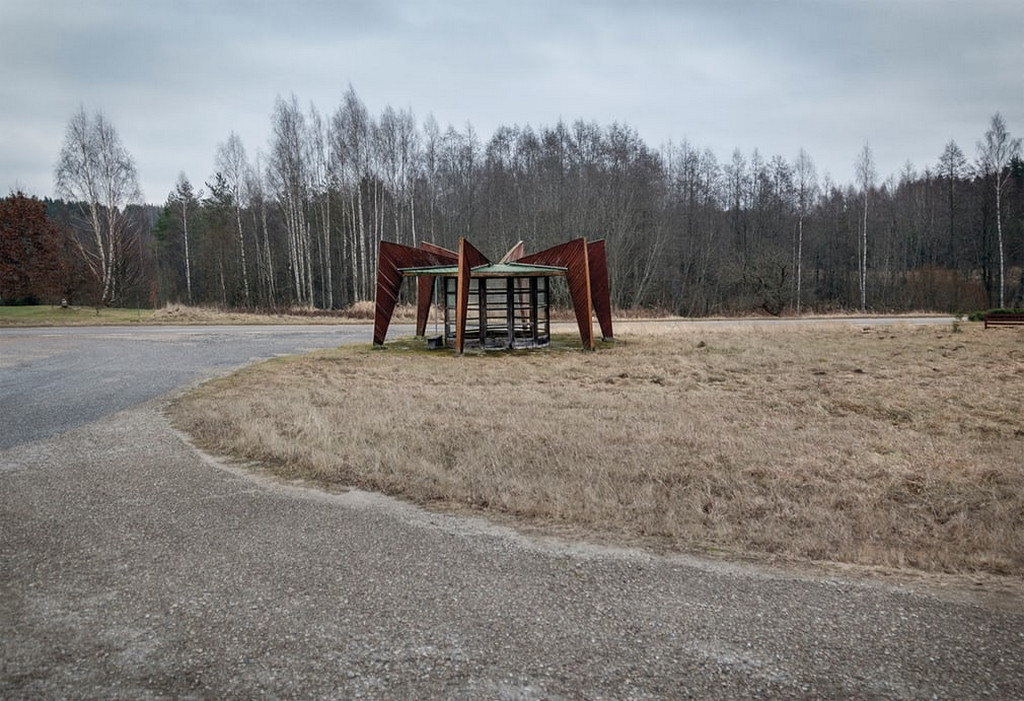 Советские автобусные остановки в объективе канадского фотографа Советские автобусные остановки в объективе канадского фотографа