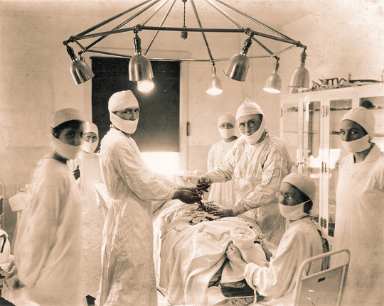 «Спасибо, Господи, за голубую таблетку!», или как мужчины «поднимали свой боевой дух» до появления «Виагры»? «Спасибо, Господи, за голубую таблетку!», или как мужчины «поднимали свой боевой дух» до появления «Виагры»?