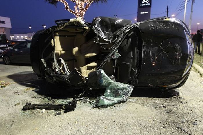 Как разбить 18 новых Hyundai на $700 тысяч (11 фото)