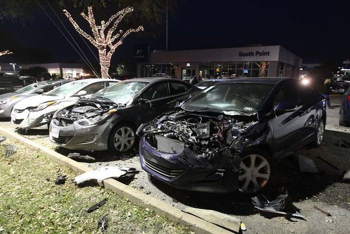 Как разбить 18 новых Hyundai на $700 тысяч (11 фото)