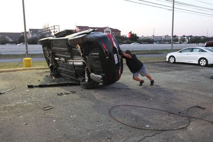 Как разбить 18 новых Hyundai на $700 тысяч (11 фото)