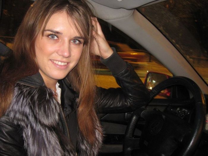 Наши девушки и автомобили (40 фото)