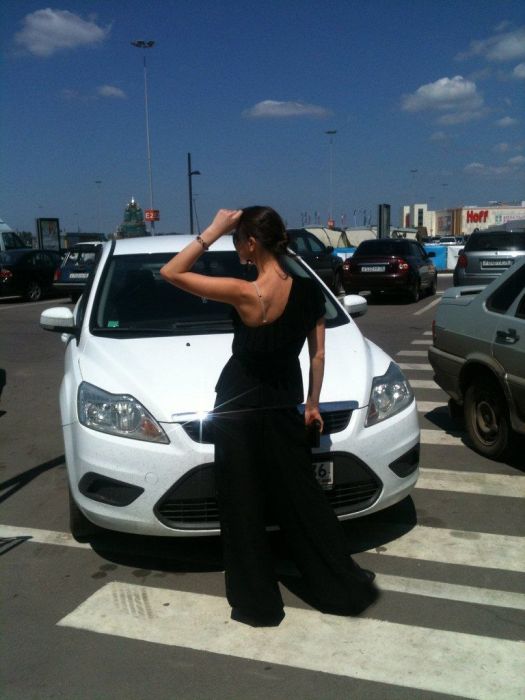 Наши девушки и автомобили (40 фото)