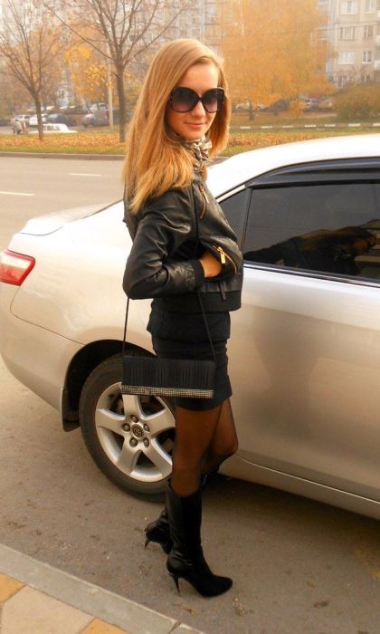 Наши девушки и автомобили (40 фото)