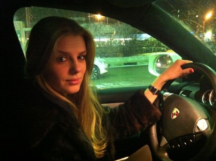 Наши девушки и автомобили (40 фото)