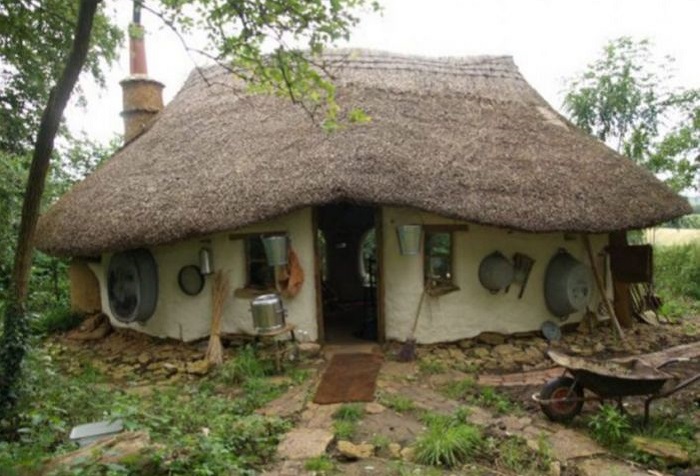 Англичанин построил дом всего за 250 долларов Англичанин построил дом всего за 250 долларов