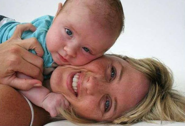 Фотография с ребенком (2 фото)