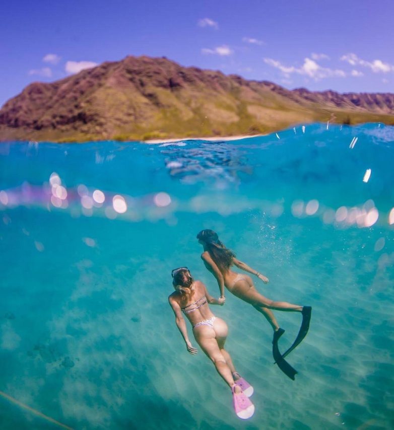 Пикантные и веселые фото девушек