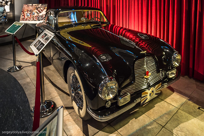 Потрясающий королевский автопарк в Иордании