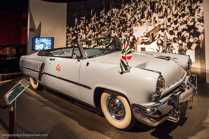 Потрясающий королевский автопарк в Иордании