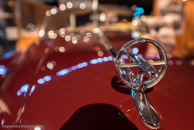 Потрясающий королевский автопарк в Иордании