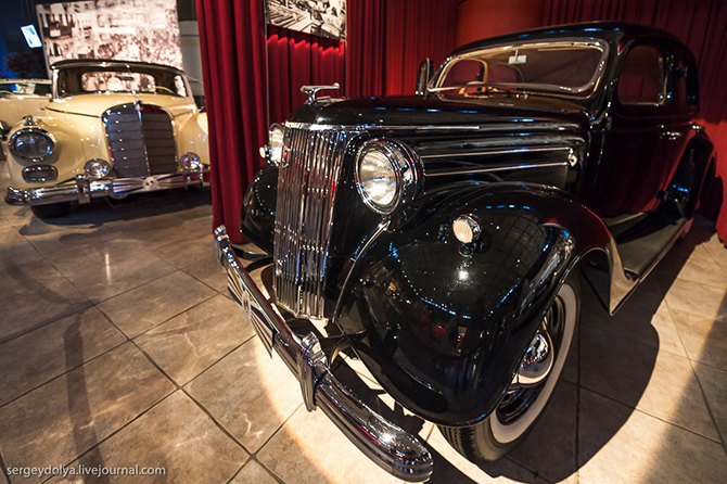 Потрясающий королевский автопарк в Иордании