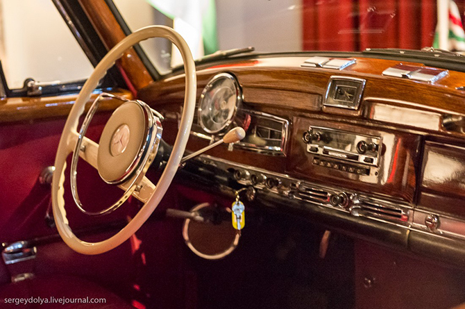 Потрясающий королевский автопарк в Иордании