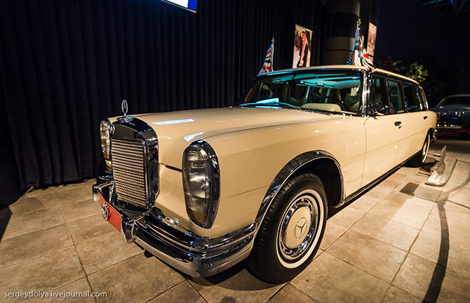 Потрясающий королевский автопарк в Иордании