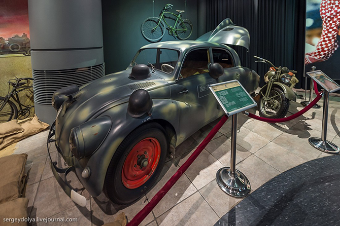 Потрясающий королевский автопарк в Иордании