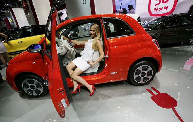 Девушки Франкфуртского автосалона 2013