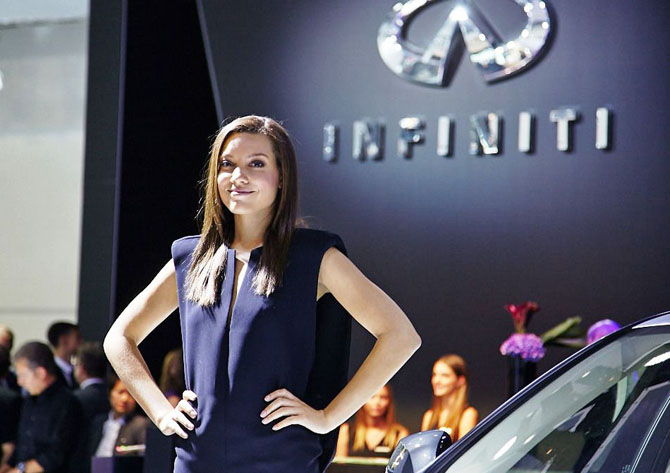 Девушки Франкфуртского автосалона 2013