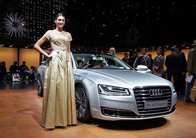 Девушки Франкфуртского автосалона 2013