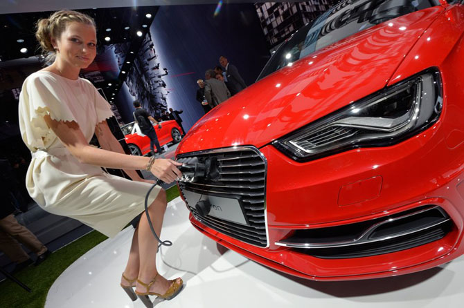 Девушки Франкфуртского автосалона 2013