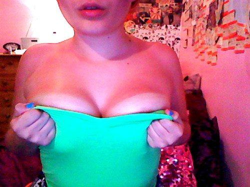 Загорелые сексуальные девушки (28 фото)