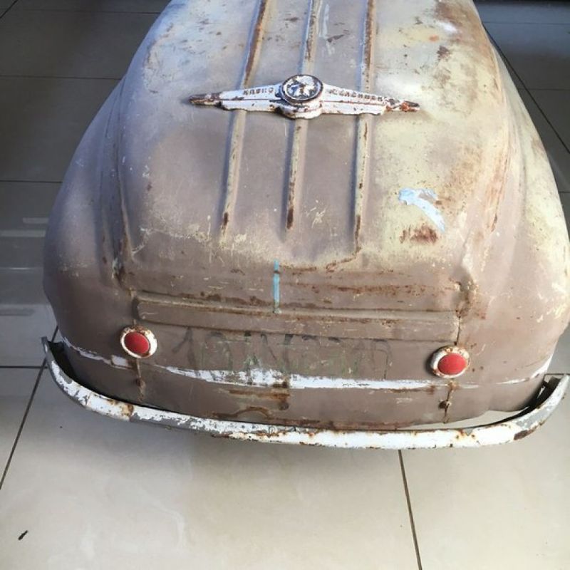 Мастер из Нальчика превращает старые советские машинки в шедевры детского автопрома