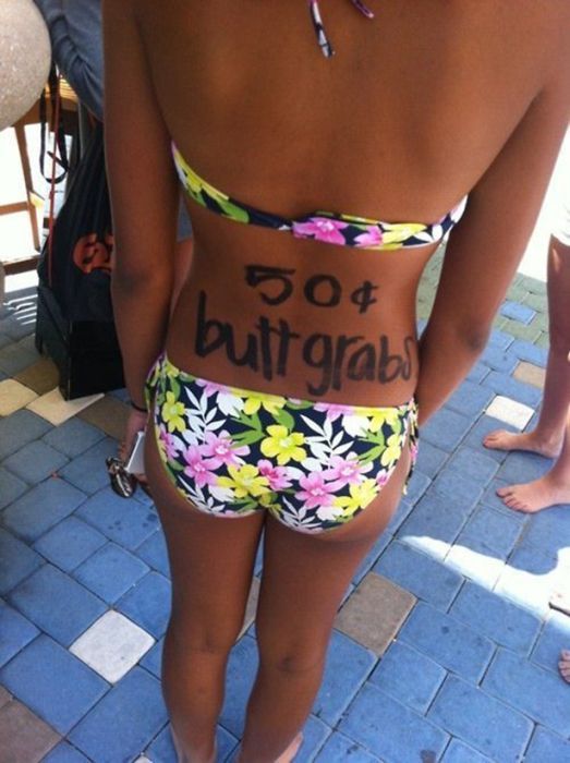 Девушки в бикини