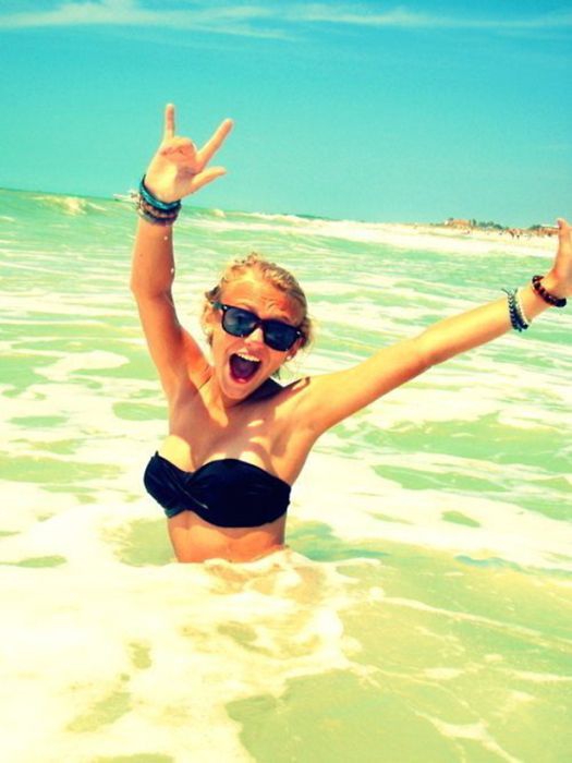 Девушки в бикини