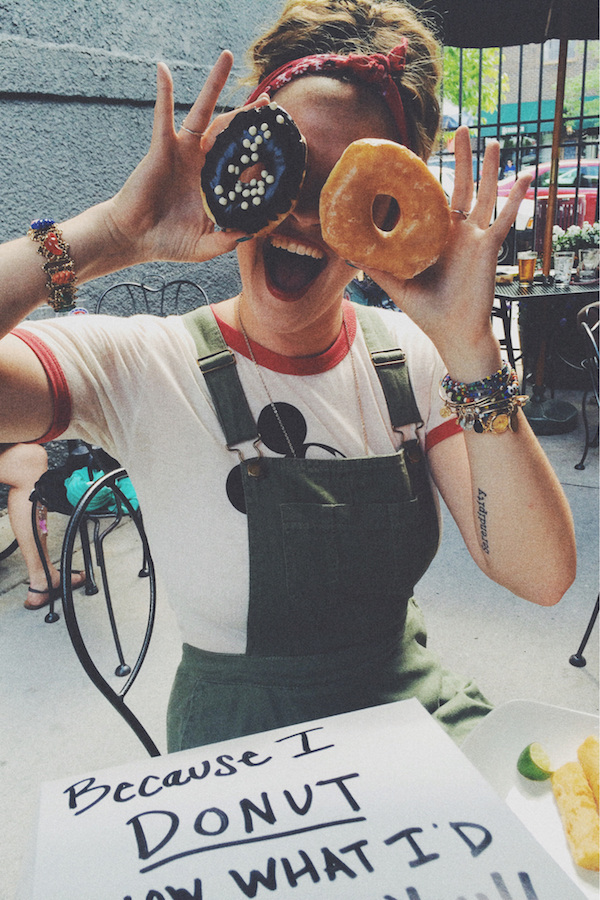 Девчонки дурачатся