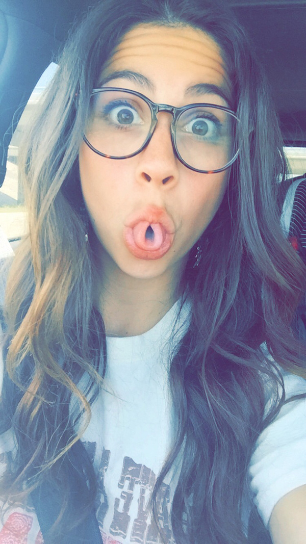 Девчонки дурачатся