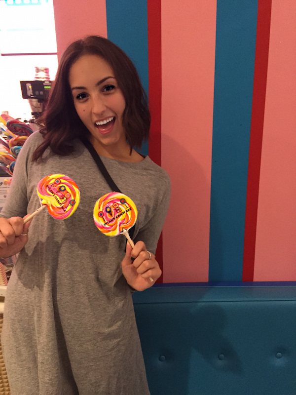 Девчонки дурачатся