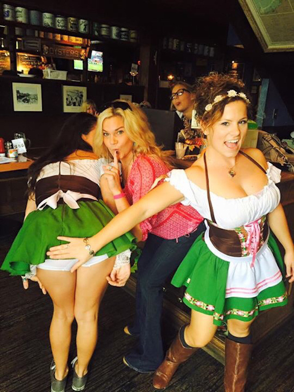 Девчонки дурачатся