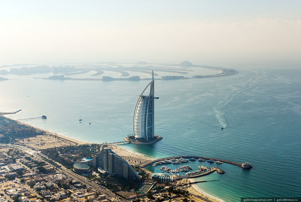 Дубай с вертолета Дубай с вертолета