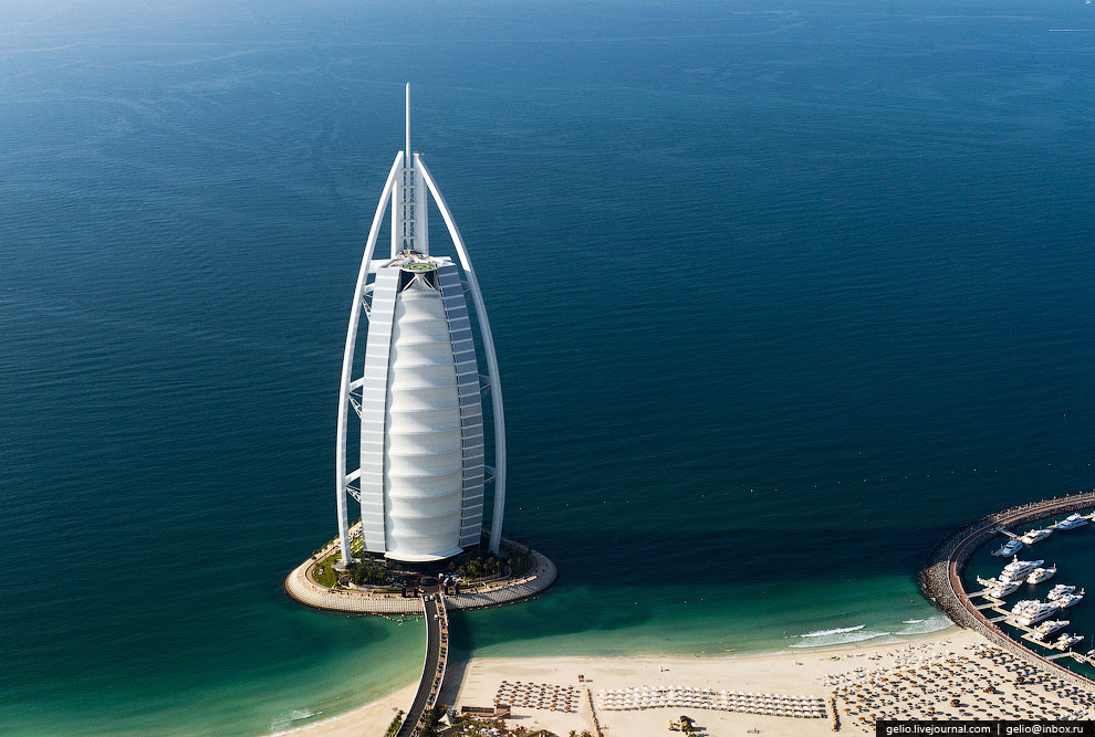 Дубай с вертолета Дубай с вертолета