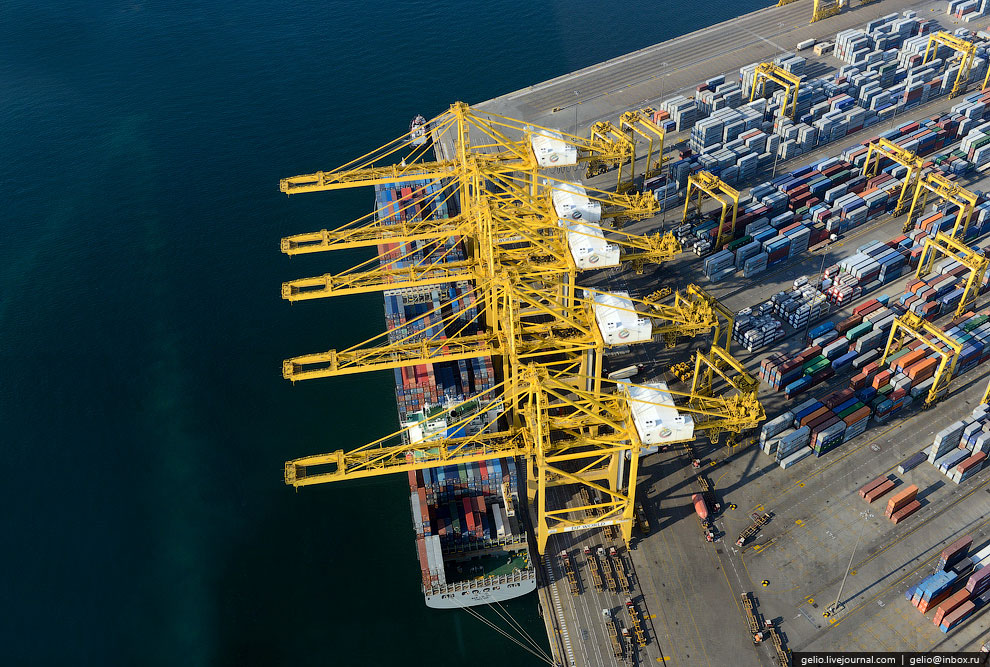 Дубай с вертолета Дубай с вертолета