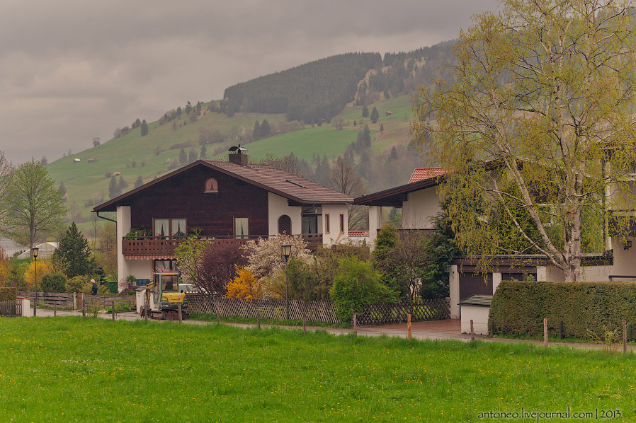 Сказочная деревушка в баварских Альпах Сказочная деревушка в баварских Альпах