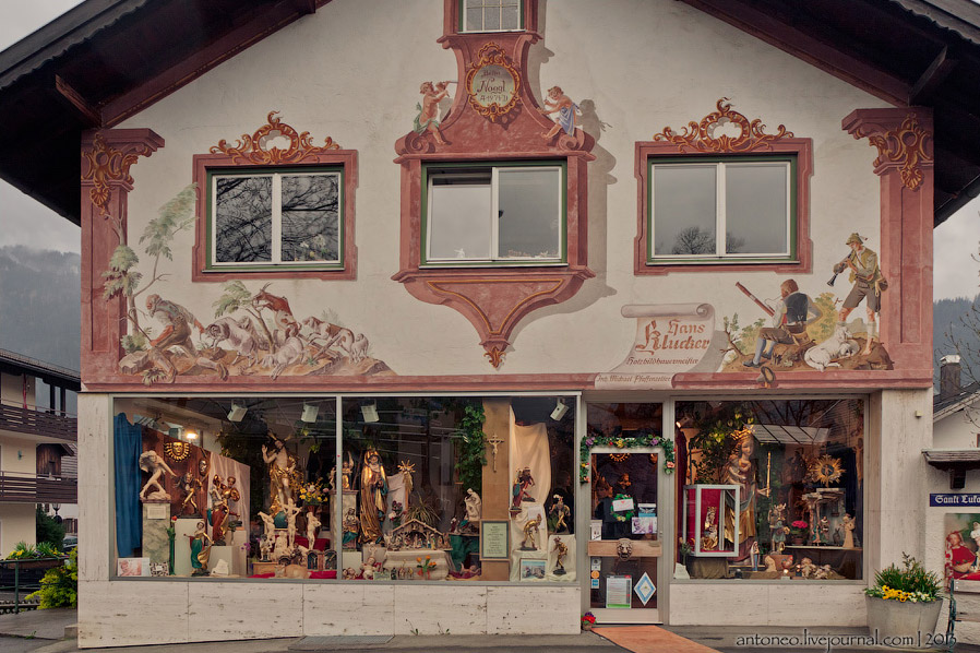 Сказочная деревушка в баварских Альпах Сказочная деревушка в баварских Альпах