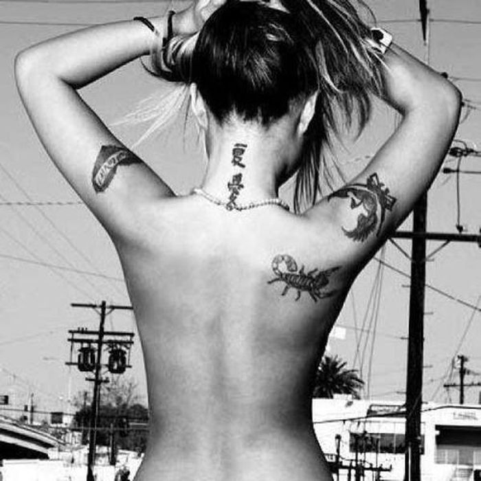 Девушки сзади