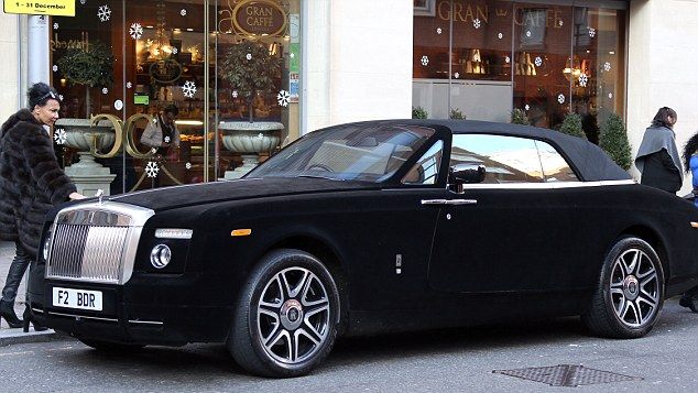 Rolls Royce обшитый бархатом