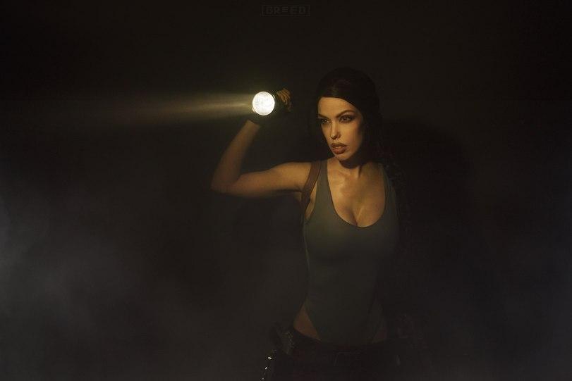 Косплей Лары Крофт от симпатичной москвички