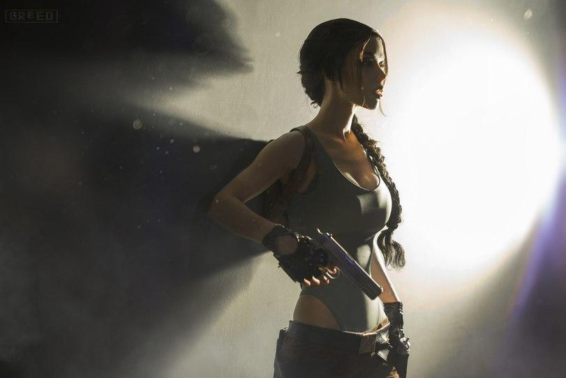 Косплей Лары Крофт от симпатичной москвички