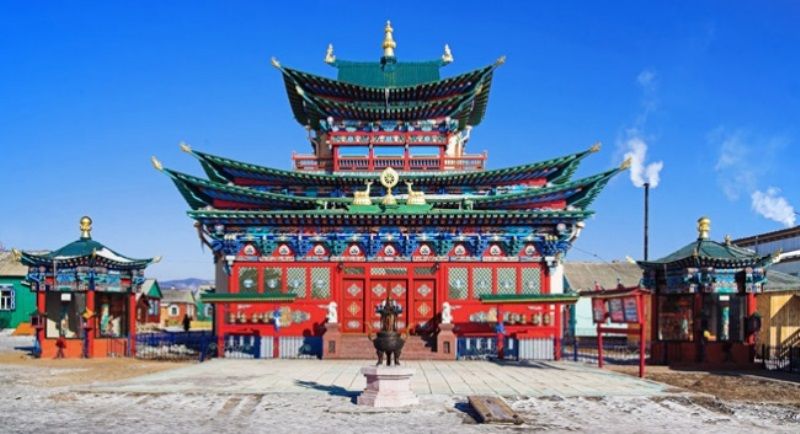 Необычные места в России (10 фото)